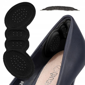 Piankowe zapiętki butów obtarcia za duże buty