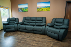 KOMPLET WYPOCZYNKOWY : Sofa 3 osobowa BORYS  + 2 Fotele z Funkcją Relax . W