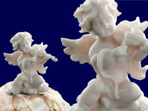 aniołek grający na skrzypcach alabaster grecki