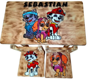 Drewniany stolik dwa krzeselka dla dzieci psi patrol personalizowany
