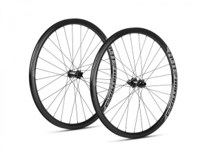 Koła 700C TGR ADV, czarne, przód: 12/15x100mm; tył: 12x142mm, bębenek shima