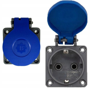 VIPLAST Gniazdo Schuko z klapką 250 V IP54