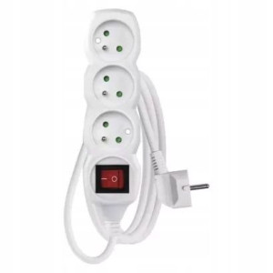 Przedłużacz 1,5 m 3g z wyłącznikiem PVC / 1 mm2