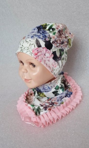 Czapka chusta kwiaty biały róż roz. 48/50