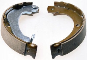 DENCKERMANN B120214 Zestaw szczęk hamulcowych