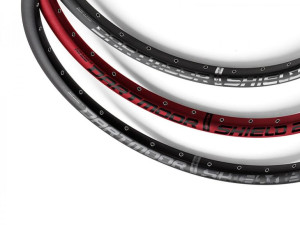 Obręcz Shield 27.5", 32 otwory, matowa czarna anodowana z srebrnymi naklejk