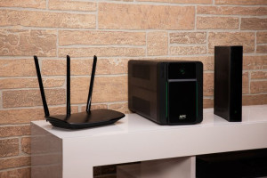 Ups Apc Bvx2200li