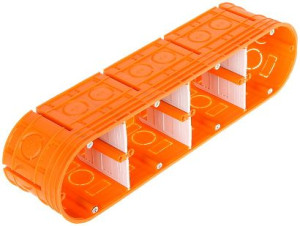 Puszka Podtynkowa Poczwórna M-4x60-f Simet