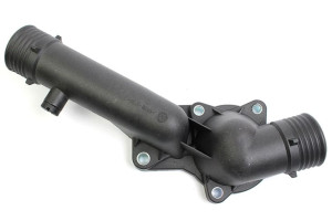 Króciec Termostatu Bmw 5 E39 520 523 528 / 7 E38