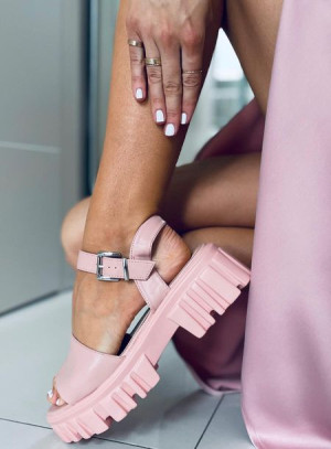 Sandałki na wysokiej podeszwie DIANNE PINK 38