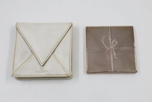 vera wang love knots lusterko mirror pouch wedgwood