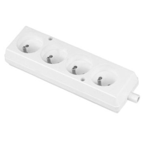 Gniazdo przedłużacza GN-470 4x2P+0 230V