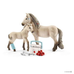 Schleich 42430 Zestaw Pierwszej Pomocy Z Końmi Islandzkimi
