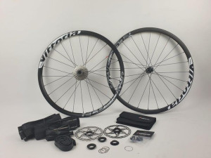 Zestaw kół Elusion Disc Alloy 700C/ 26 / 28 mm, w zestawie 2 tarcze 160/140