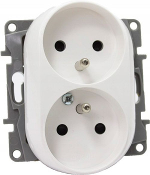 Legrand Niloe Eco Gniazdo Podwójne Z/u Białe764542