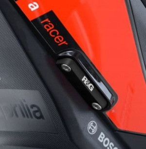 Zaślepki Podnóżka R&g (para) Aprilia V4 Tuono 1100