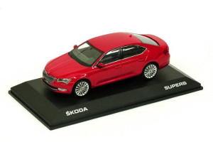 SkodaA Skoda Superb III, czerwony