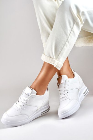 Białe sneakersy damskie na koturnie