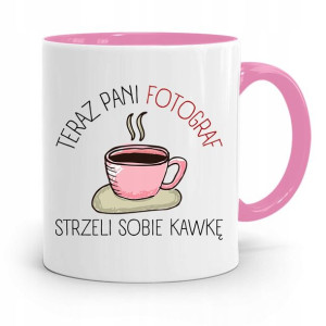 Kubek Różowy Dla Fotografa Strzeli Sobie Kawkę