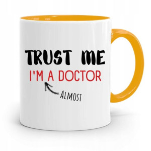 Kubek Żółty Dla Doktora Trust Me I'm A Doctor