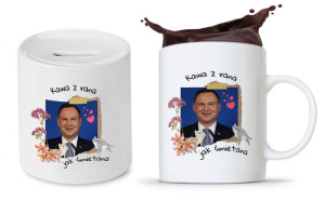 Zestaw Andrzej Duda Pis Prezent Kubek + Skarbonka