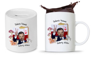 Zestaw Andrzej Duda Pis Prezent Kubek + Skarbonka