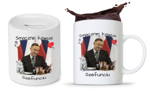 Zestaw Andrzej Duda Pis Prezent Kubek + Skarbonka