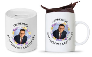 Zestaw Mateusz Morawiecki Pis Kubek + Skarbonka