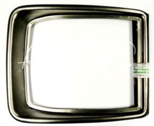 Przednia część maski C-330 - niekompletn