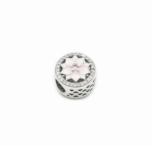 Srebrna zawieszka charms kwiat z cyrkoniami pr925