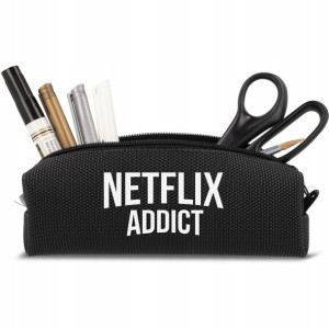PIÓRNIK Szkolny Saszetka NETFLIX ADDICT MiX WZORÓW