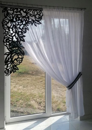 Firana Z Narożnym Ażurem Na Karnisz 240-260 Cm