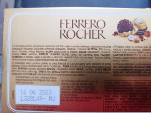 Praliny Ferrero Rocher Czekoladki Bombonierka 100g