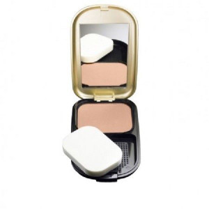 Facefinity Compact Foundation kryjący podkład w kompakcie 02 Ivory SPF15 10