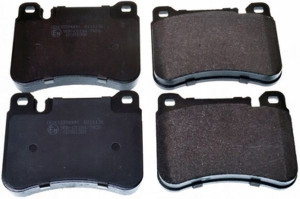 Klocki Ham.przod Mercedes C W209 02- Cl K C209 02-
