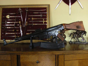 Karabinek Szturmowy-pistolet Maszynowy Mp-43/stg-44 Z Pasem 1125/c