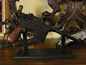 Niemiecki Pistolet Mauser C96 Drewniana Rękojeść Denix M-1024