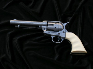 Rewolwer Colt Peacemaker 1873 R Kaliber 45 1150/g