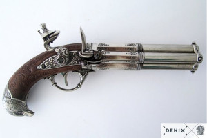 Pistolet Czterolufowy Z Głową Orła 1307