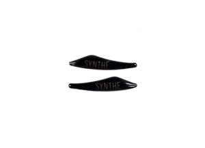 Naklejki do kasku z logo GIRO SYNTHE EYEWEAR GRIPPER do trzmania okularów 2