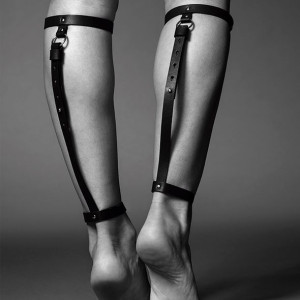 Podwiązki skórzane - Bijoux Indiscrets Maze Back Leg Garter  Czarny