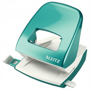 Dziurkacz metalowy Leitz turkusowy do 30 kartek