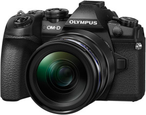 Olympus OM-D E-M1 Mark II + 12-40 mm f/2.8 PRO