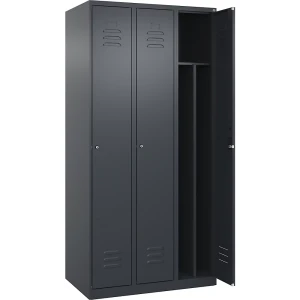 C+P Schwarz-Weiß-Spind Classic PLUS, schmal, 3 Abteile, verkürzte Trennwand mittig, grau, B 900 mm, mit Bodengleitern, Zylinderschloss, Trennwand
