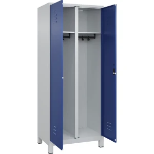 C+P Schwarz-Weiß-Spind Classic PLUS, Trennwand mittig, 1 Abteil, lichtgrau / enzianblau, HxB 1950 x 800 mm, mit Füßen, Zylinderschloss