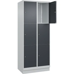 C+P 3er-Schließfachschrank Classic PLUS, 2 Abteile, lichtgrau / grau, B 800 mm, 6 Fächer, mit Bodensockel