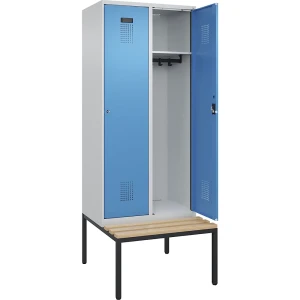 Spind Evolo PLUS Sitzbank, 2 Abteile, lichtgrau / lichtblau, B 800 mm, Zylinderschloss, mit untergebauter Sitzbank, Buche kaiserkraft