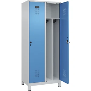 kaiserkraft Schwarz-Weiß-Spind Evolo PLUS, schmal, 2 Abteile, verkürzte Trennwand mittig, lichtgrau / lichtblau, B 800 mm, mit breiten Füßen,