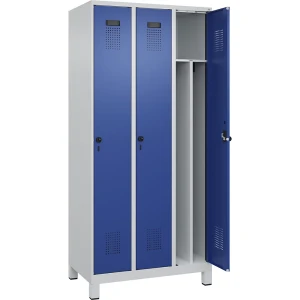 kaiserkraft Schwarz-Weiß-Spind Evolo PLUS, schmal, 3 Abteile, verkürzte Trennwand mittig, lichtgrau / enzianblau, B 900 mm, mit breiten Füßen,