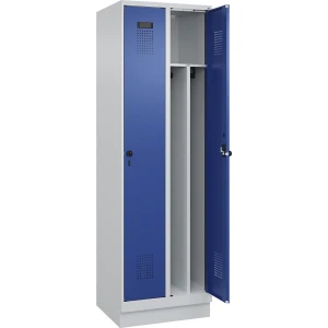 kaiserkraft Schwarz-Weiß-Spind Evolo PLUS, schmal, 2 Abteile, verkürzte Trennwand mittig, lichtgrau / enzianblau, B 600 mm, mit Bodensockel,